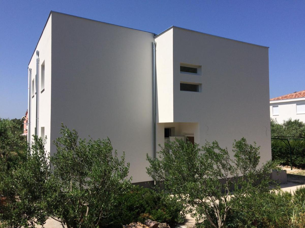 Apartments Lota Starigrad Paklenica Exterior photo
